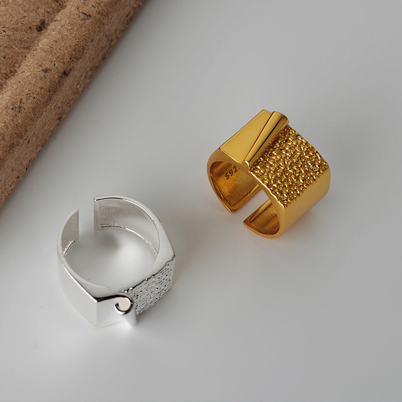 Easiness silver ring